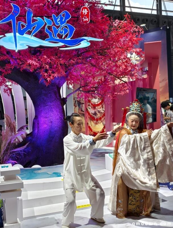 今年Chinajoy太”爆”了!CJ展馆人多到”寸步难行”,老外组团来中国抢中国游戏