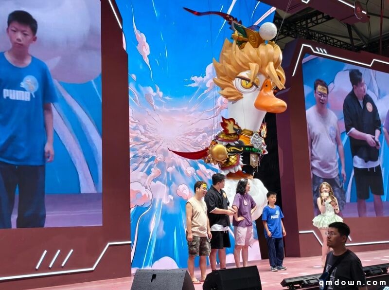 今年Chinajoy太”爆”了!CJ展馆人多到”寸步难行”,老外组团来中国抢中国游戏
