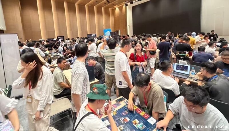 今年Chinajoy太”爆”了!CJ展馆人多到”寸步难行”,老外组团来中国抢中国游戏
