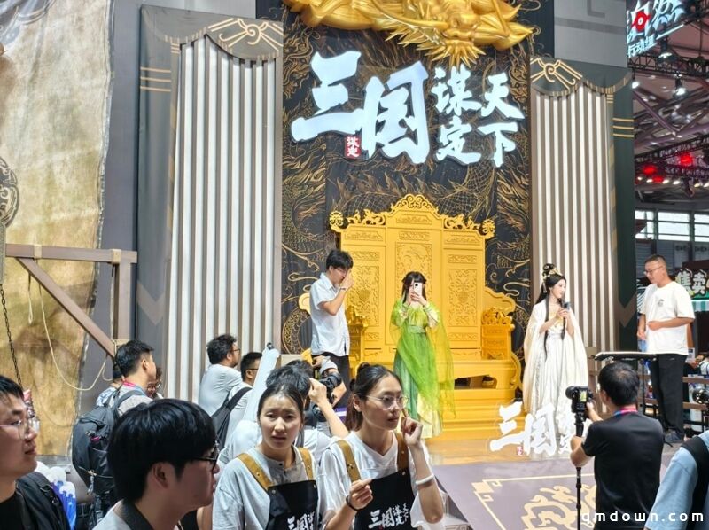 今年Chinajoy太”爆”了!CJ展馆人多到”寸步难行”,老外组团来中国抢中国游戏