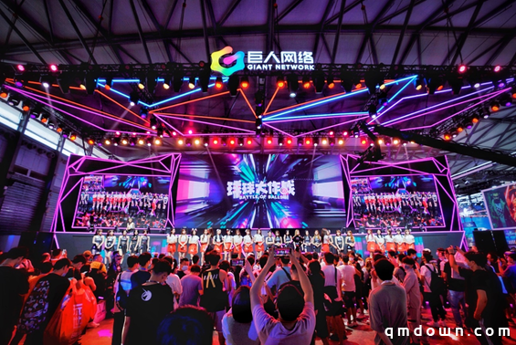 年度鞋王迪奥AJ1说送就送 CJ最豪横《球球大作战》展台