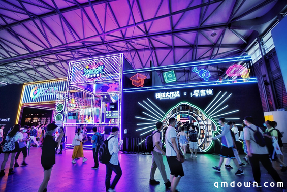 年度鞋王迪奥AJ1说送就送 CJ最豪横《球球大作战》展台